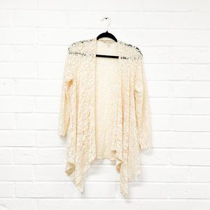 Maria Gabrielle Lace Cover